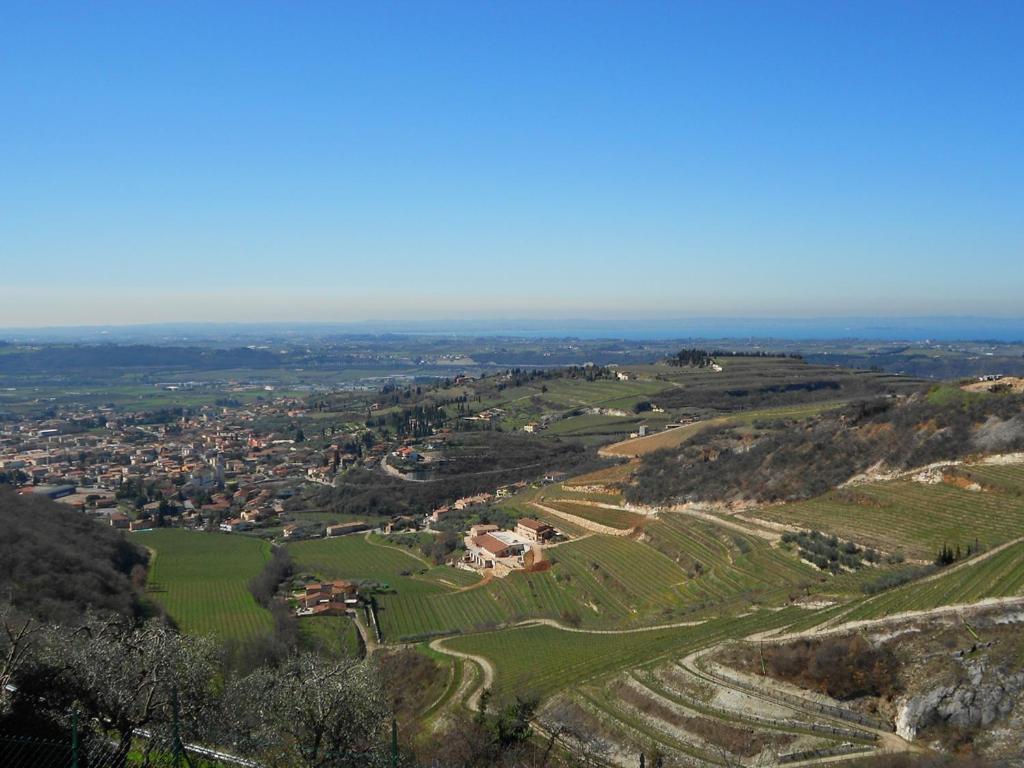 לינה וארוחת בוקר SantʼAmbrogio di Valpolicella La Grande Casa Valpolicella מראה חיצוני תמונה