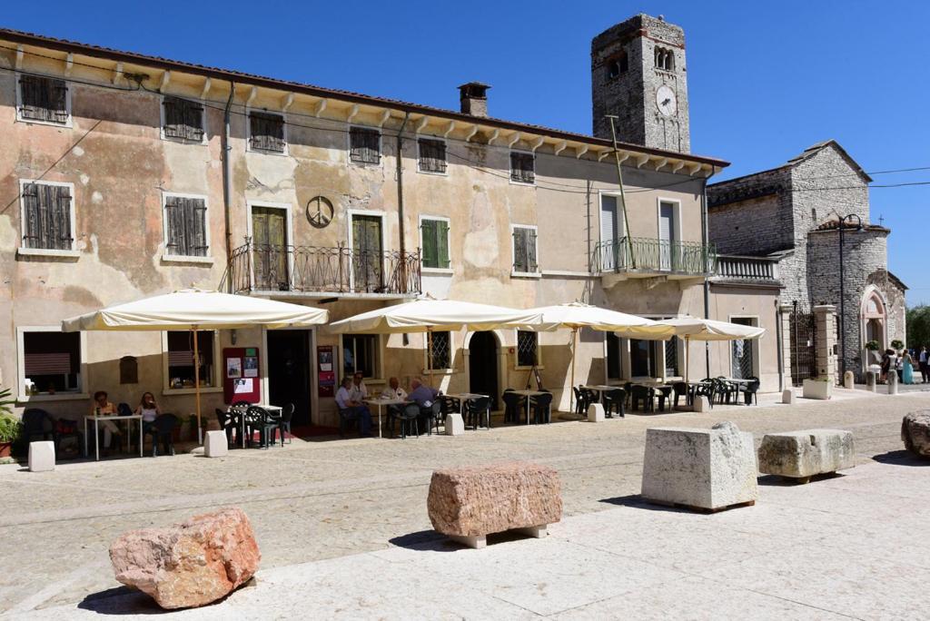 לינה וארוחת בוקר SantʼAmbrogio di Valpolicella La Grande Casa Valpolicella מראה חיצוני תמונה