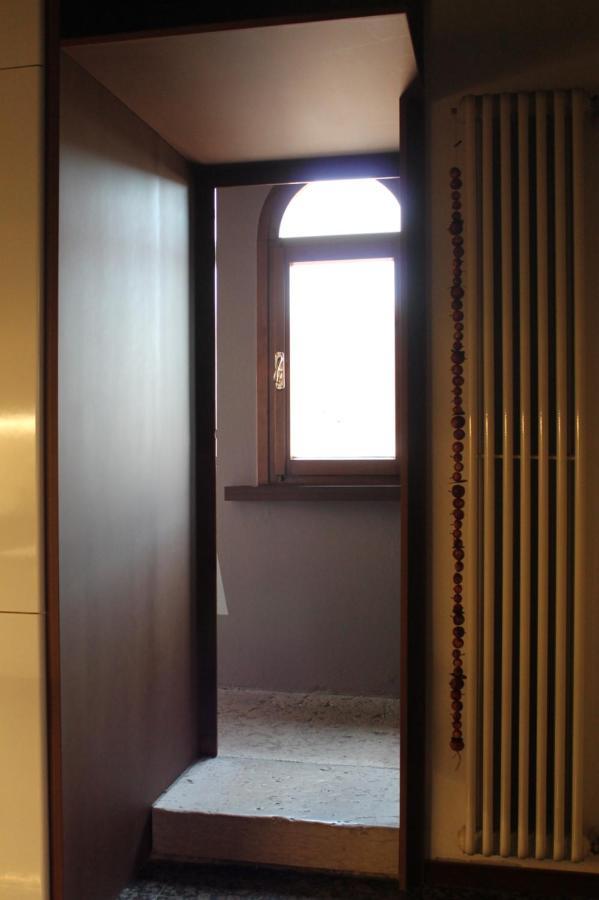 לינה וארוחת בוקר SantʼAmbrogio di Valpolicella La Grande Casa Valpolicella מראה חיצוני תמונה